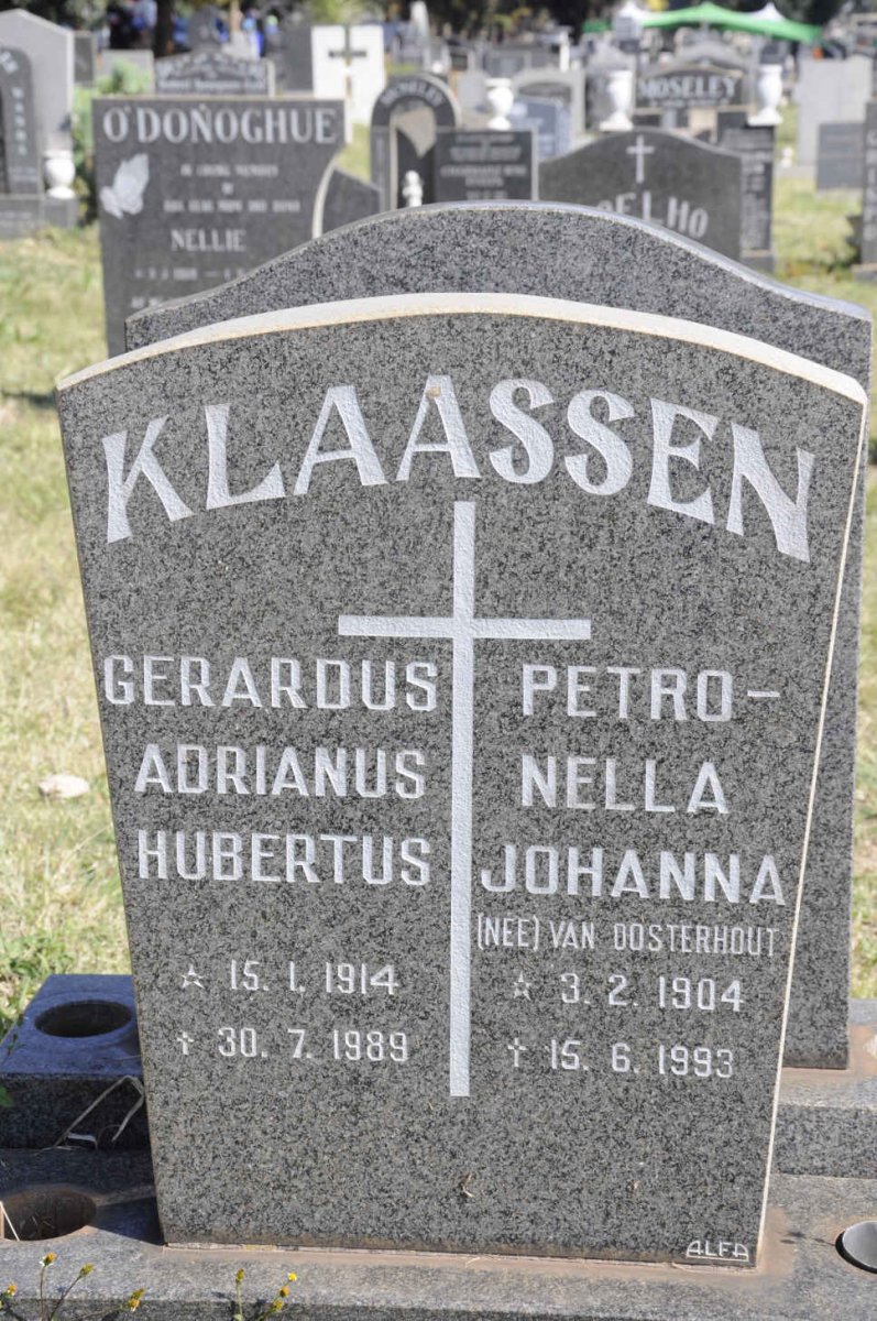 KLAASSEN Gerardus Adrianus Hubertus 1914-1989 &amp; Petronella Johanna VAN OOSTERHOUT 1904-1993