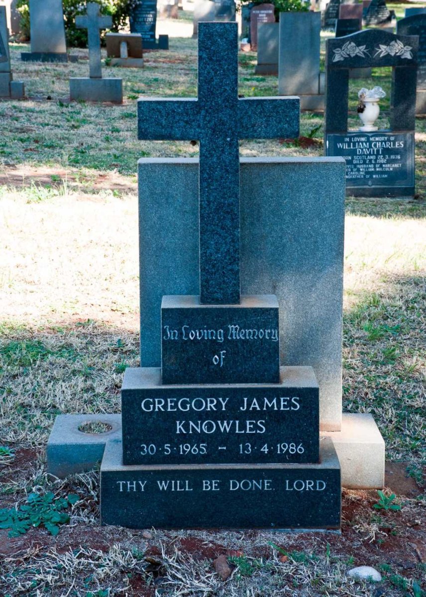KNOWLES Gregory James 1965-1986