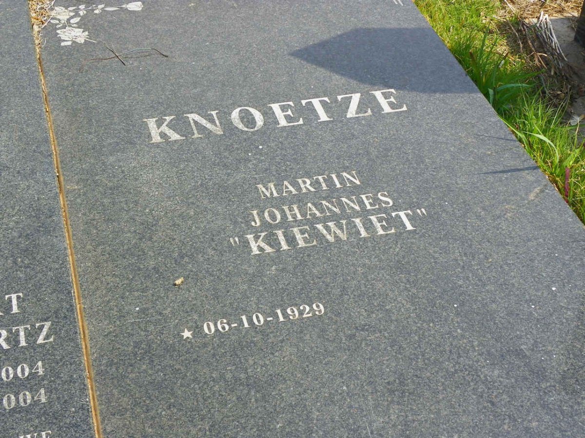 KNOETZE Martin Johannes 1929- &amp; Aletta Herculina Gertruida COETZEE 1934-2004 :: MYBURGH Albert Lambertz 2004-2004