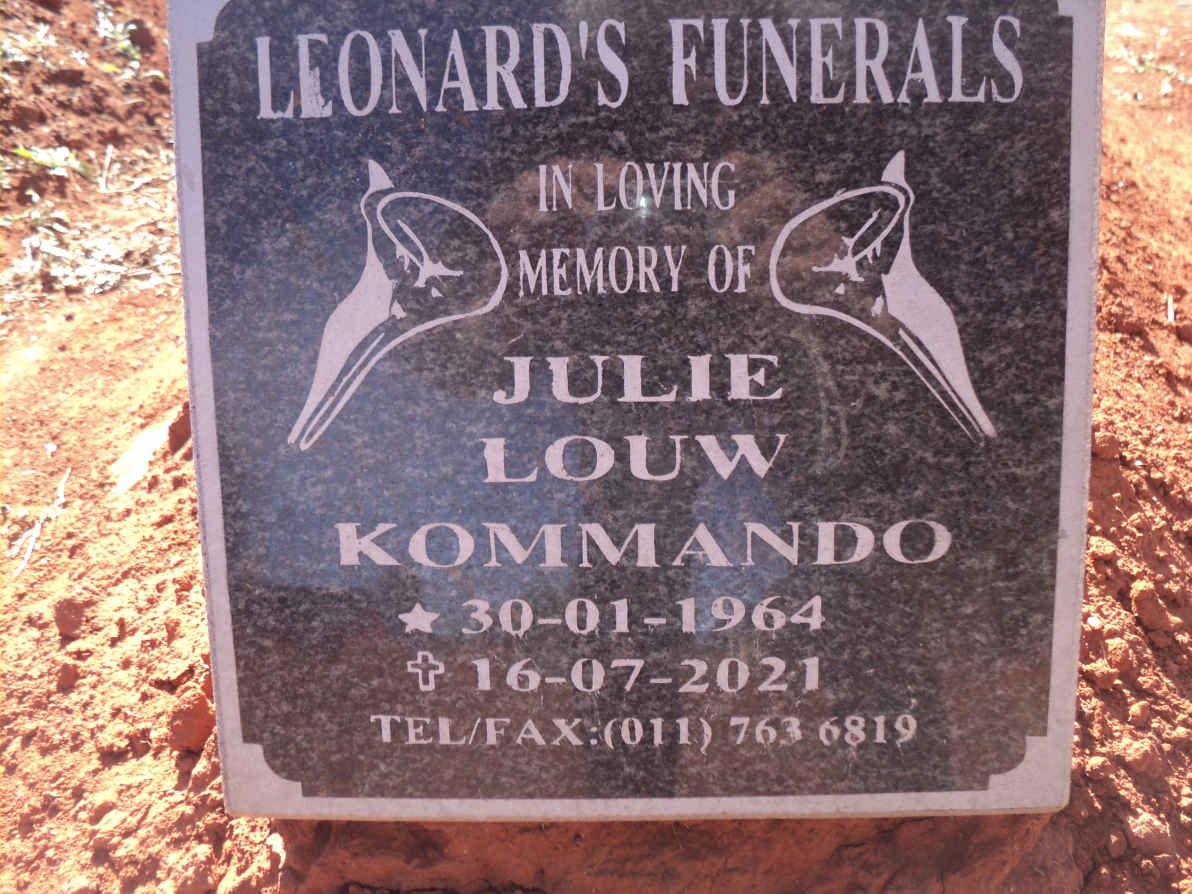KOMMANDO Julie Louw 1964-2021