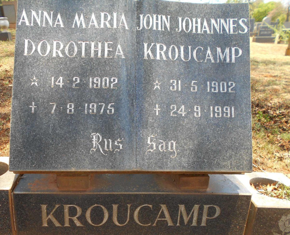 KROUCAMP John Johannes 1902-1991 &amp; Anna Maria Dorothea 1902-1975
