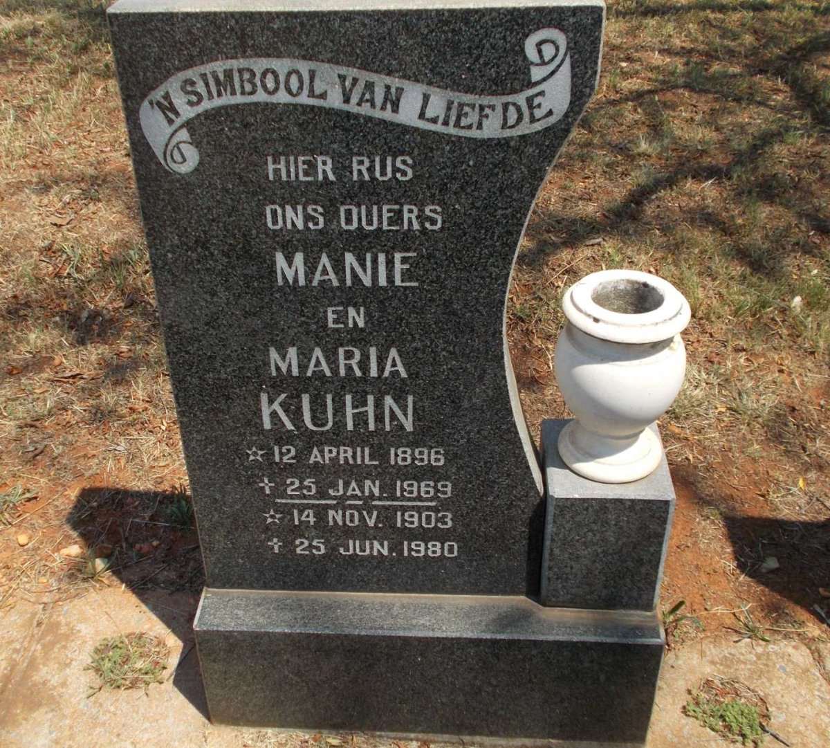 KUHN Manie 1896-1969 &amp; Maria 1903-1980