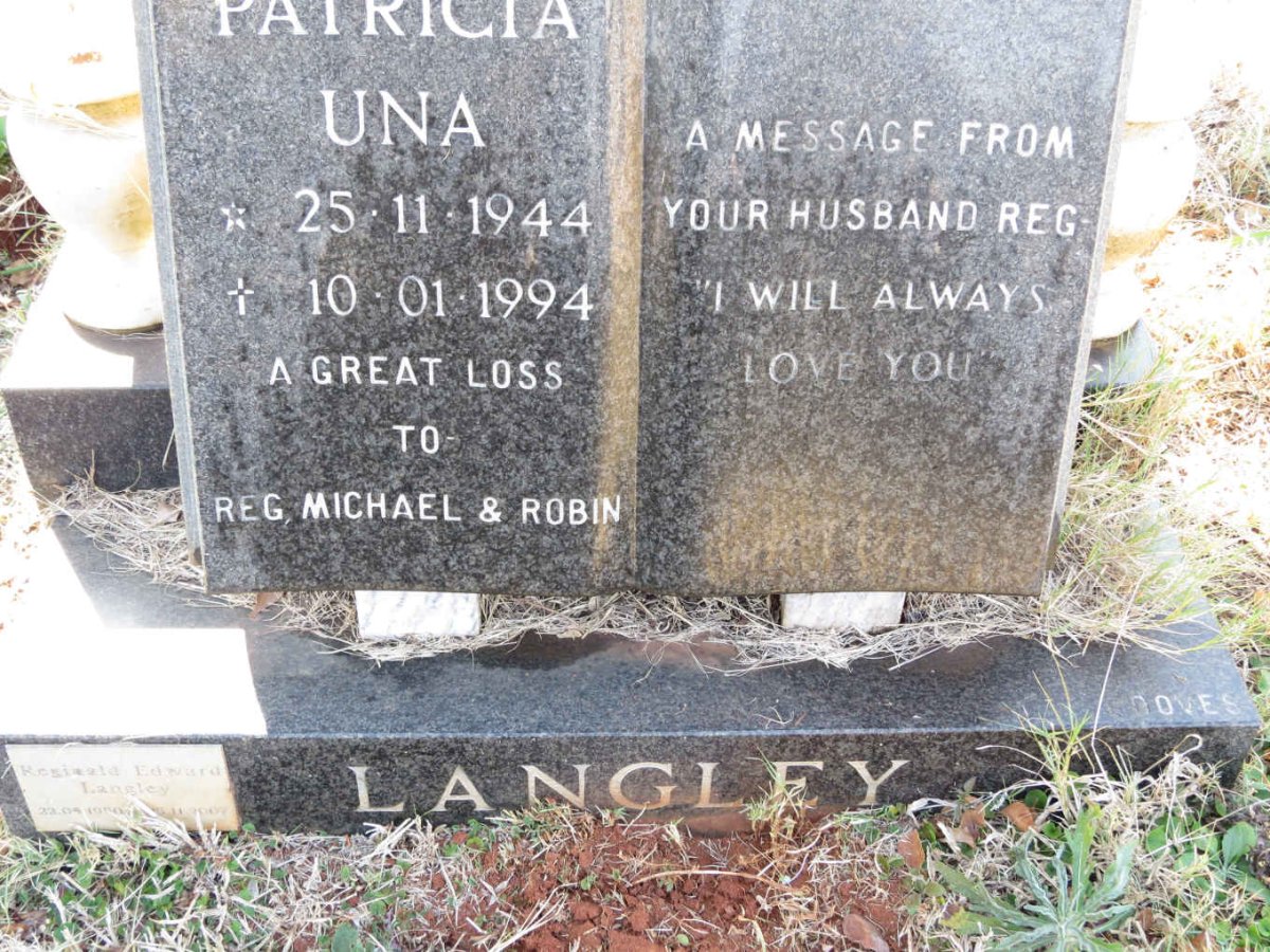 LANGLEY Reginald Edward 1950-2007 &amp; Patricia Una 1944-1994