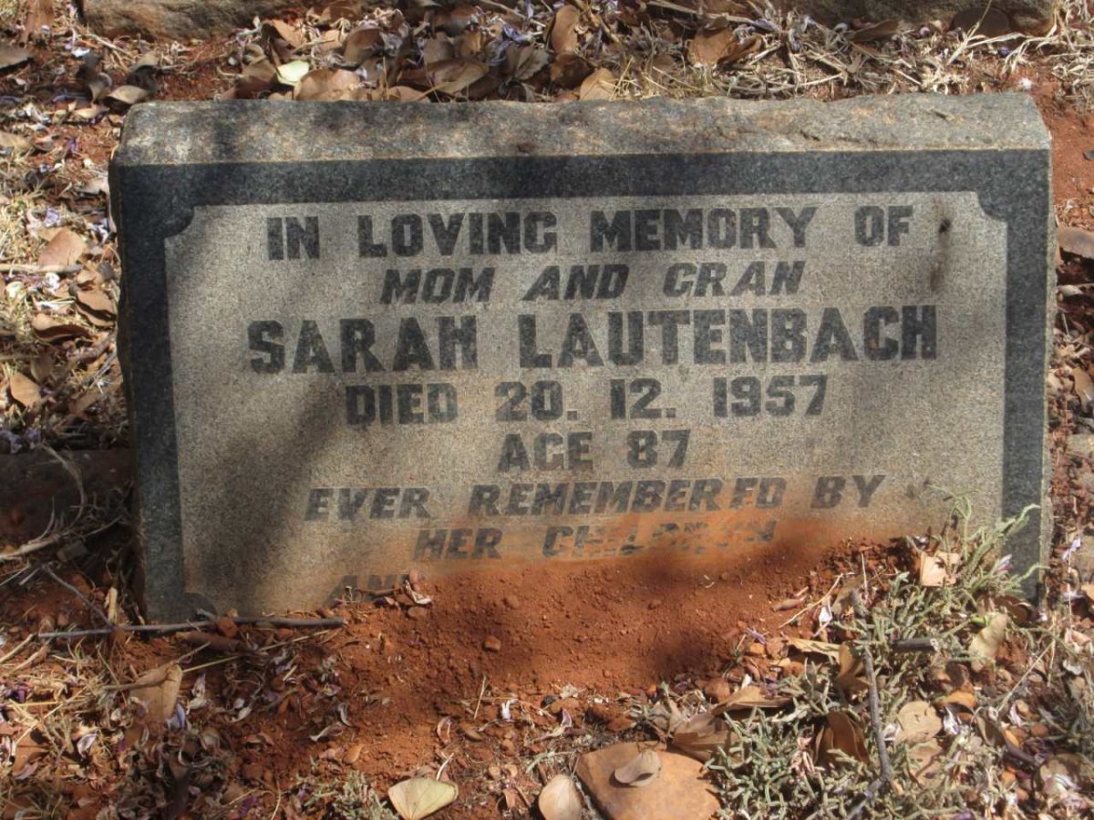 LAUTENBACH Sarah -1957