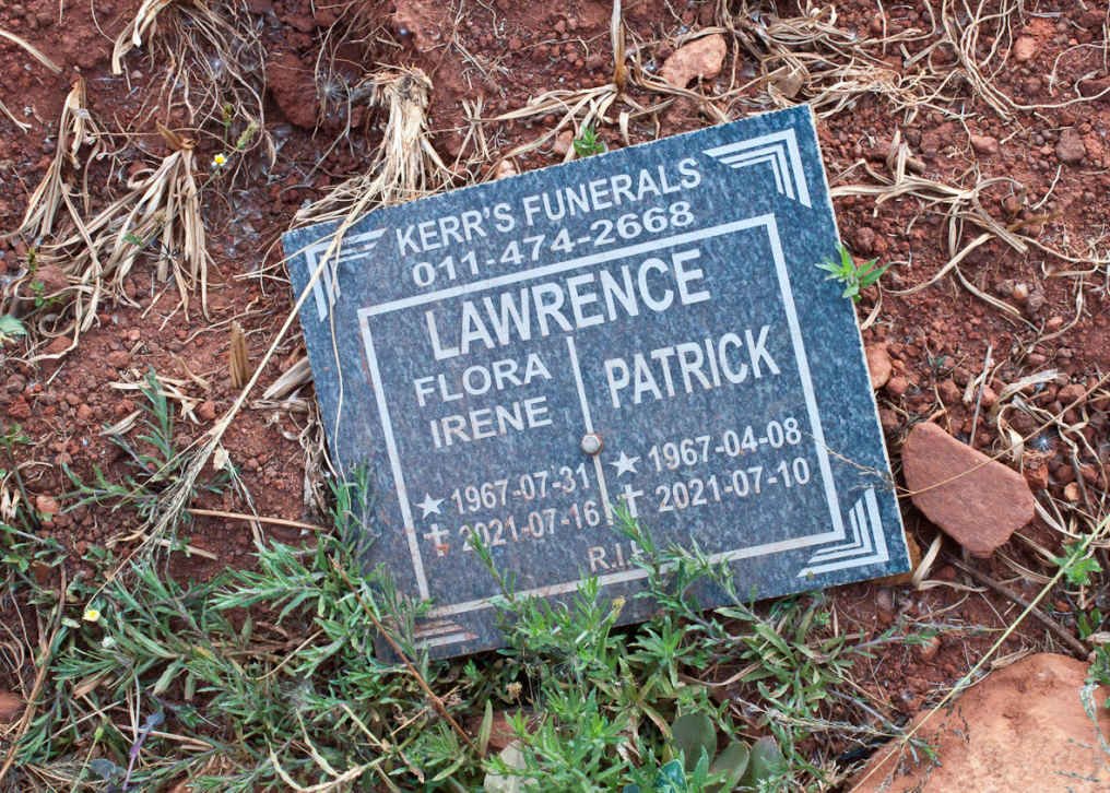 LAWRENCE Patrick 1967-2021 &amp; Flora Irene 1967-2021
