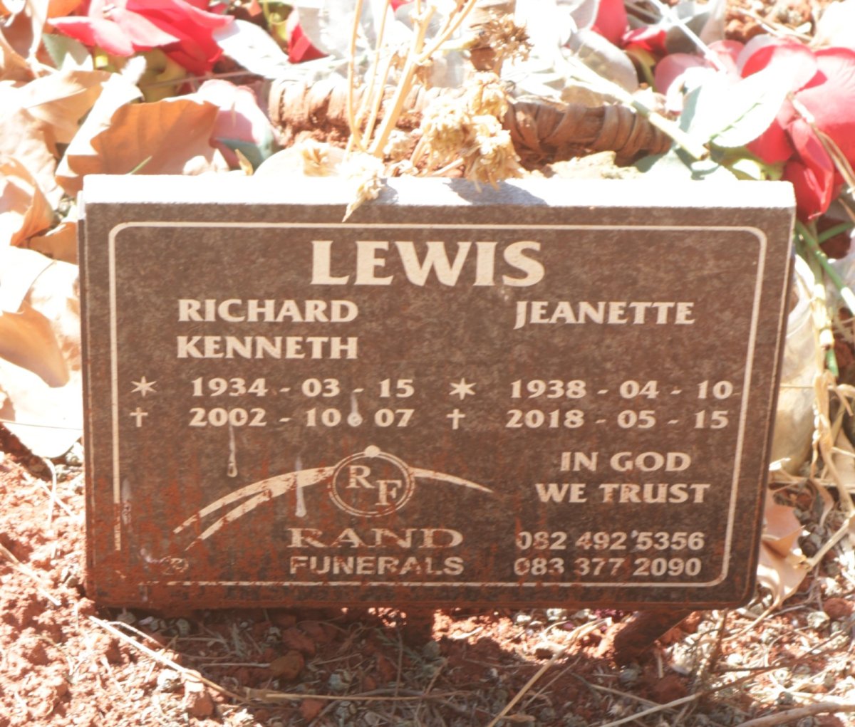 LEWIS Richard Kenneth 1934-2002 &amp; Jeanette 1938-2018