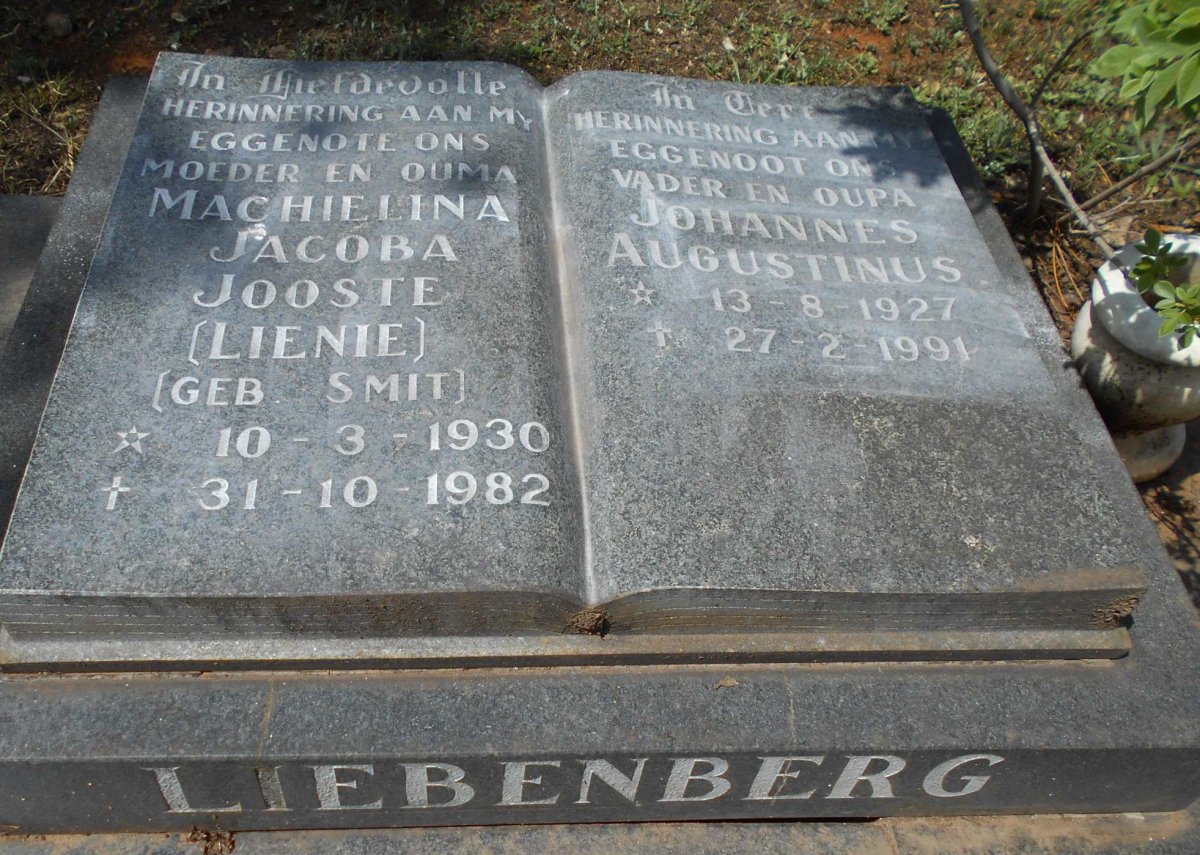 LIEBENBERG Johannes Augustinus 1927-1991 &amp; Machielina Jacoba Jooste SMIT 1930-1982