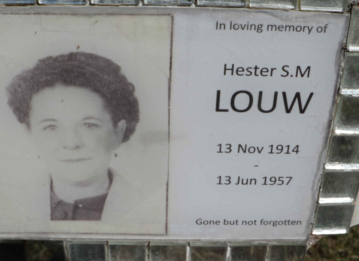 LOUW Hester S.M. 1914-1957