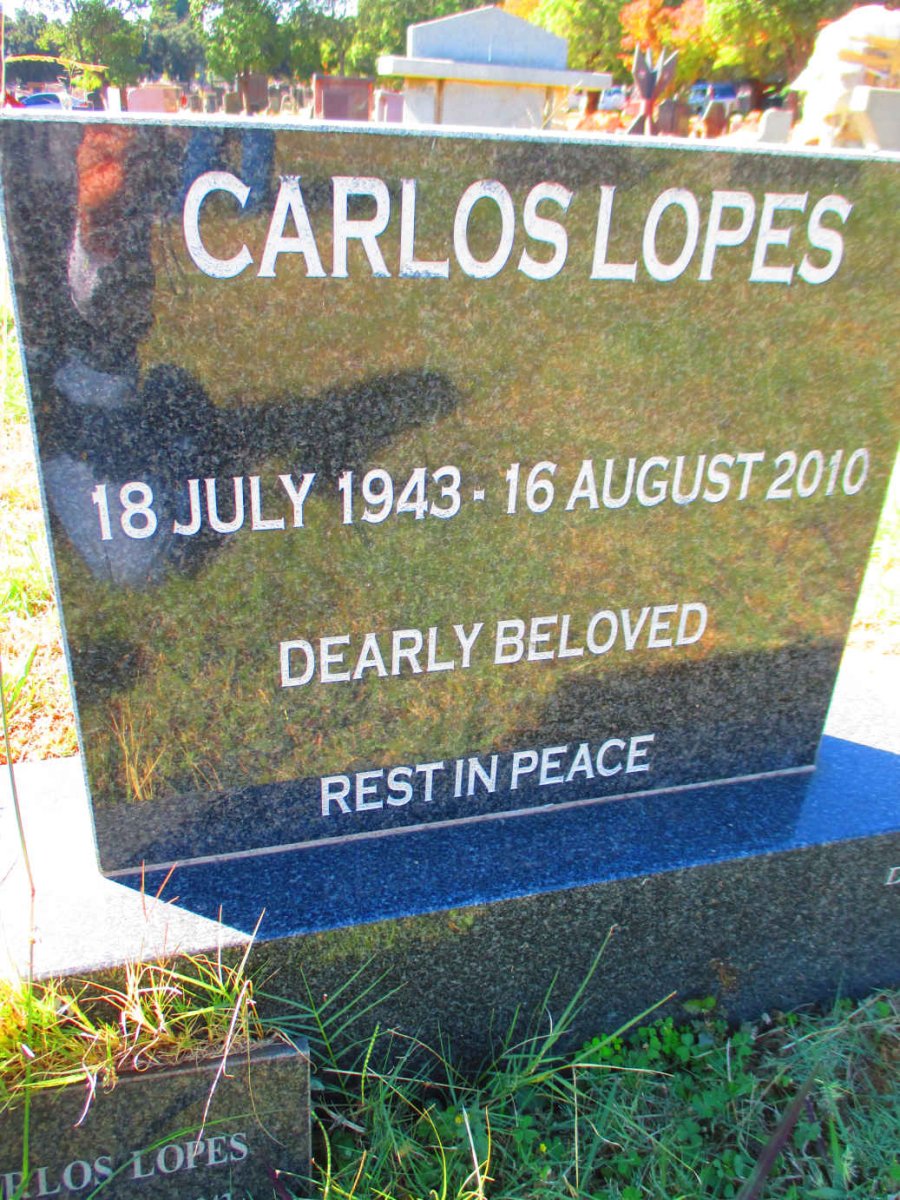 LOPES Carlos 1943-2010