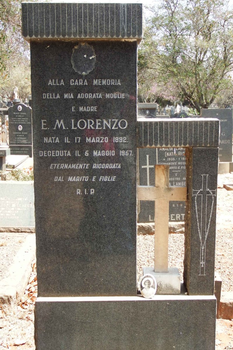 LORENZO E.M. 1892-1957