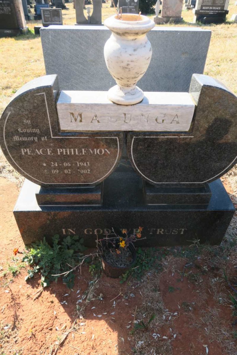 MALUNGA Peace Philemon 1943-2002
