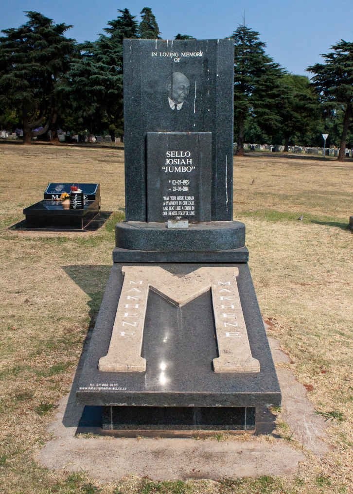 MAKHENE Sello Josiah 1935-2004