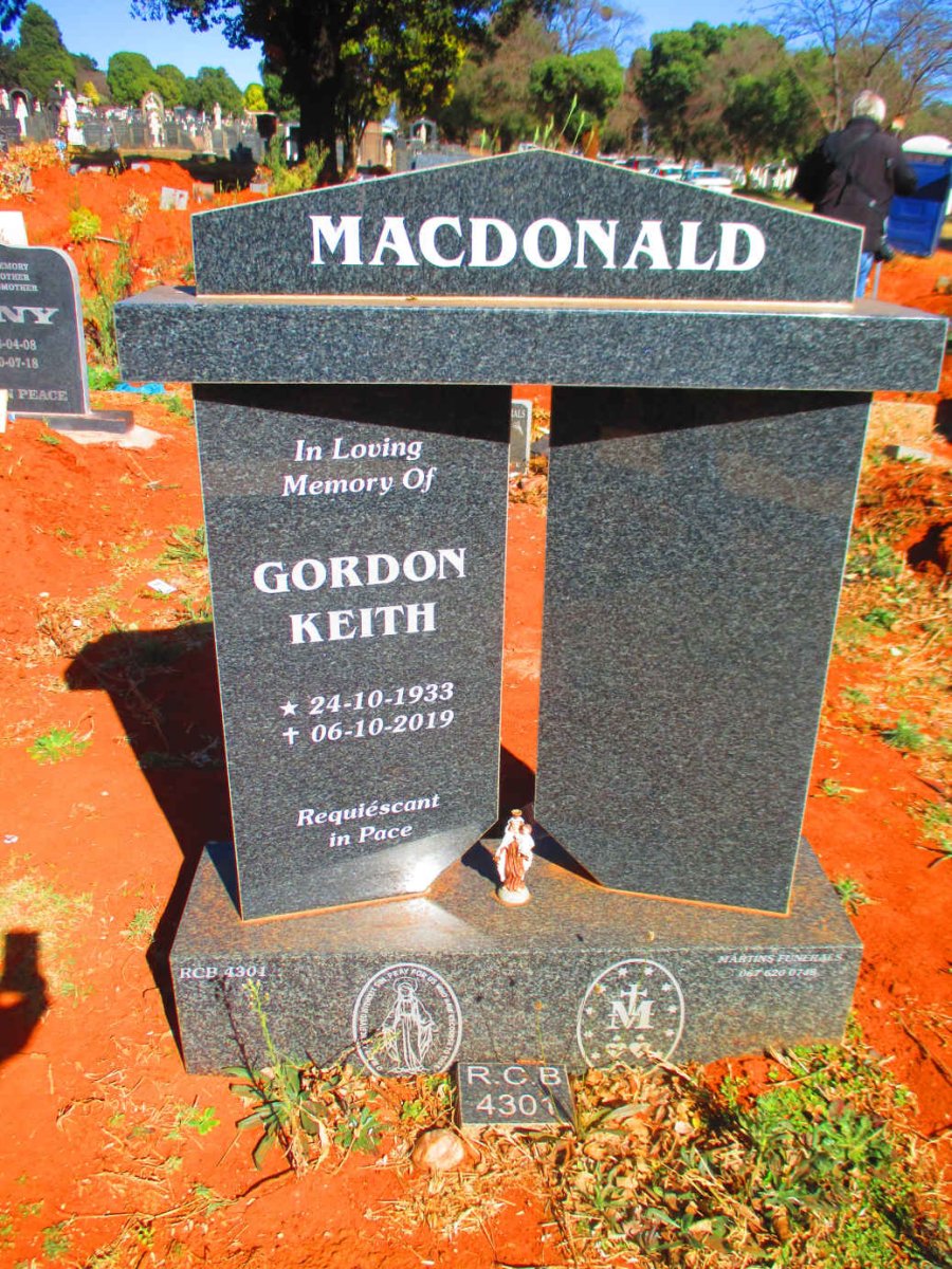 MACDONALD Gordon Keith 1933-2019