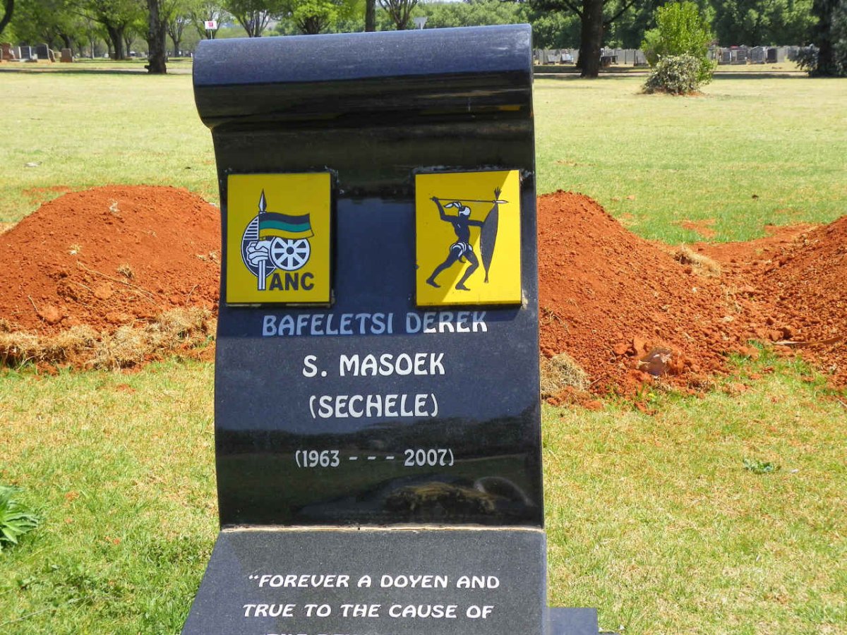 MASOEK Bafeletsi Derek S. 1963-2007