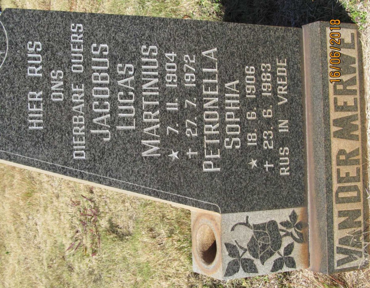 MERWE Jacobus Lucas Martinius, van der 1904-1972 &amp; Petronella Sophia 1906-1983