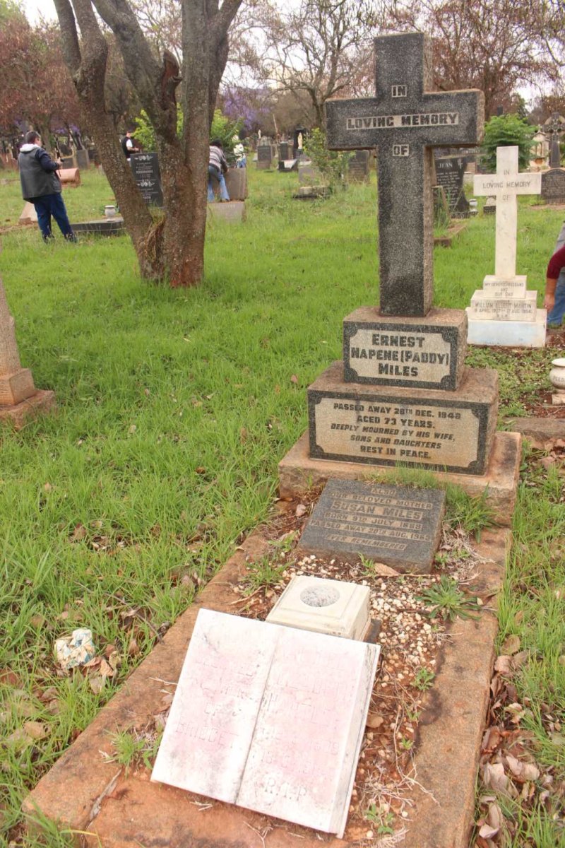 MILES Ernest Napene -1948 &amp; Susan 1888-1963