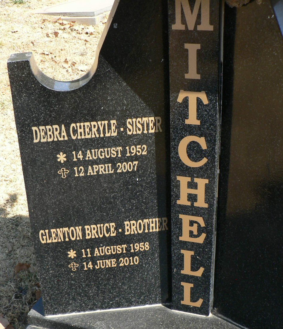 MITCHELL Debra Cheryle 1952-2007 :: MITCHELL Glenton Bruce 1958-2010