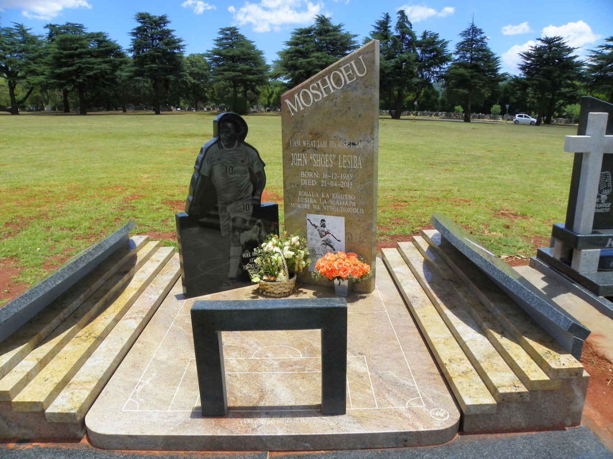 MOSHOEU John Lesiba 1965-2015