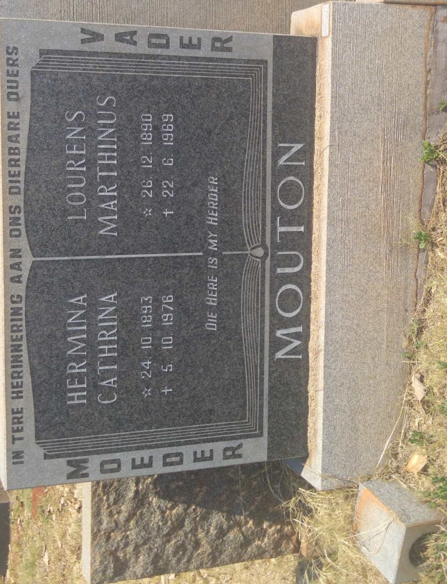 MOUTON Lourens Marthinus 1890-1969 &amp; Hermina Cathrina 1893-1976