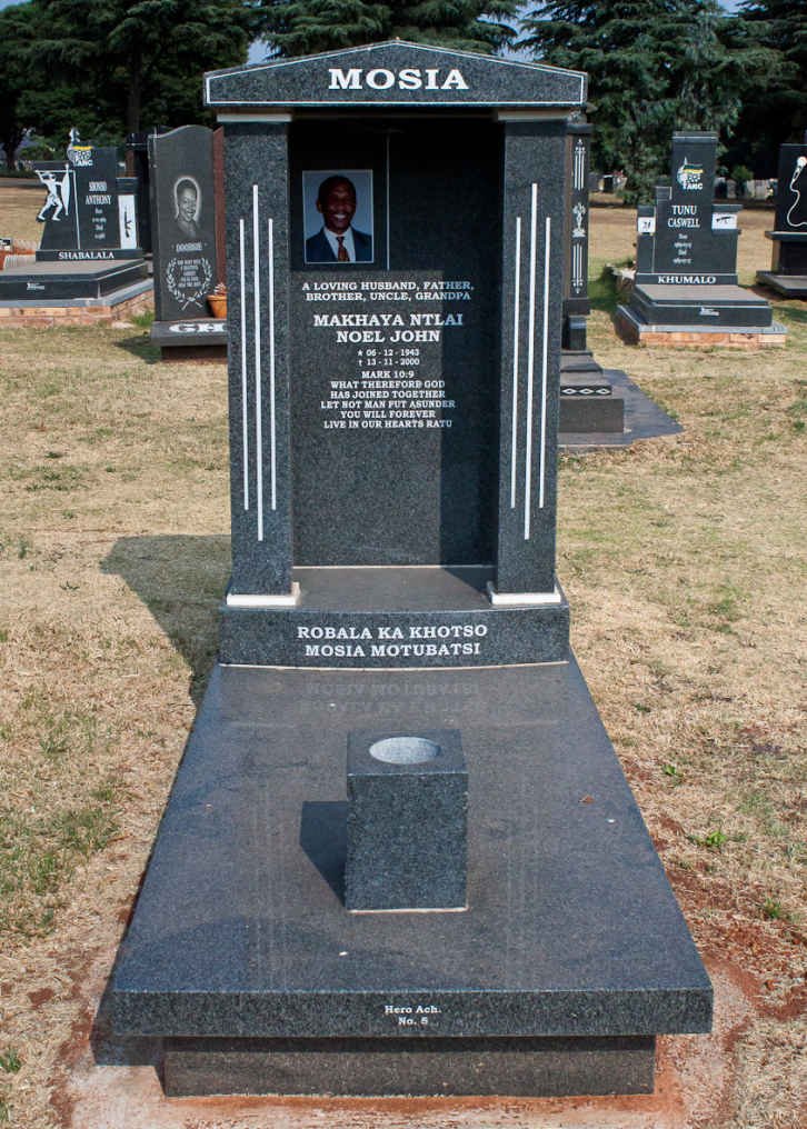 MOSIA Makhaya Ntlai Noel John 1943-2000