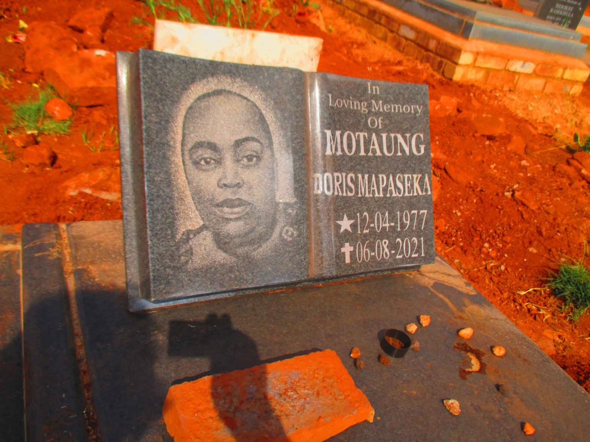 MOTAUNG Doris Mapaseka 1977-2021