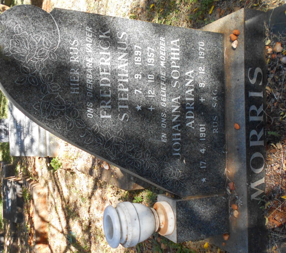 MORRIS Frederick Stephanus 1897-1957 &amp; Johanna Sophia Adriana 1901-1970