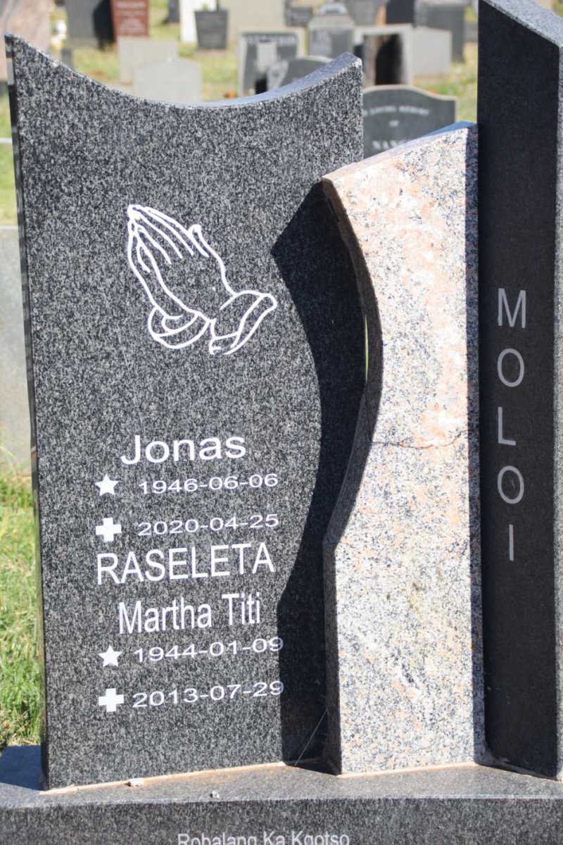 MOLOI Jonas 1946-2020 :: MOLOI Raseleta Martha Titi 1944-2013