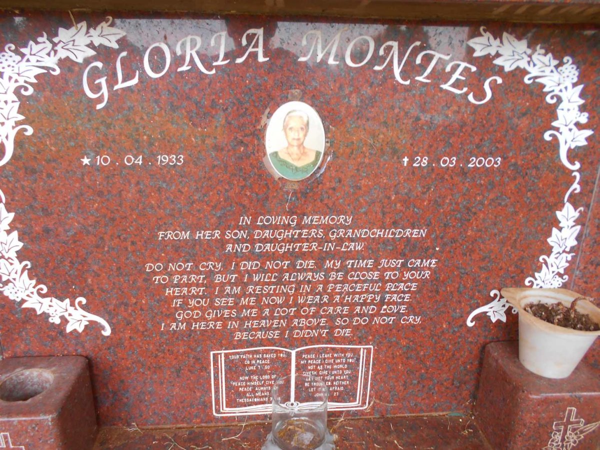 MONTES Gloria 1933-2003