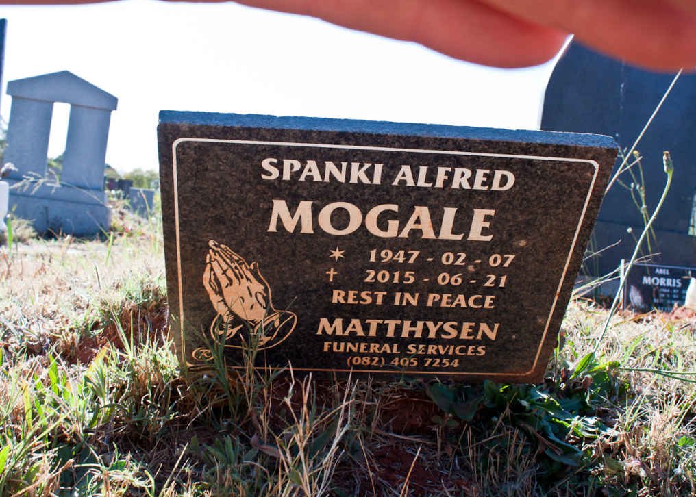 MOGALE Spanki Alfred 1947-2015