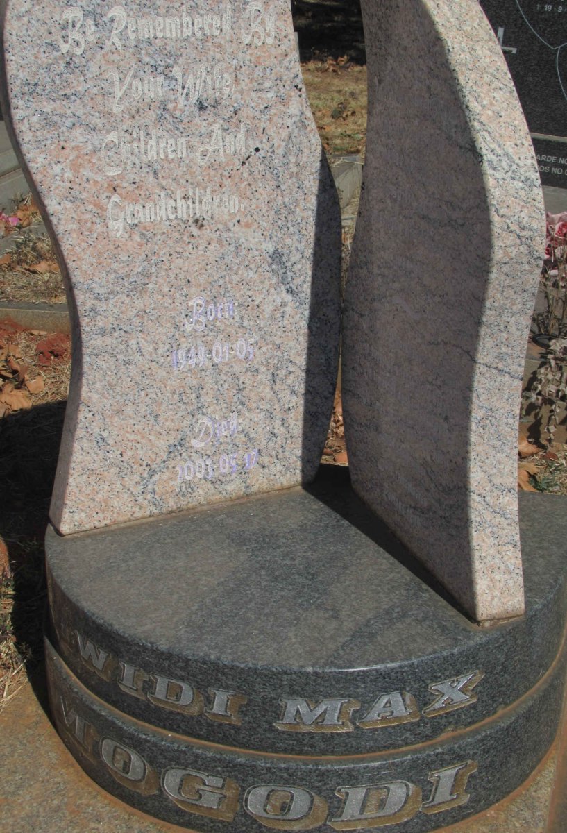 MOGODI Widi Max 1949-2003