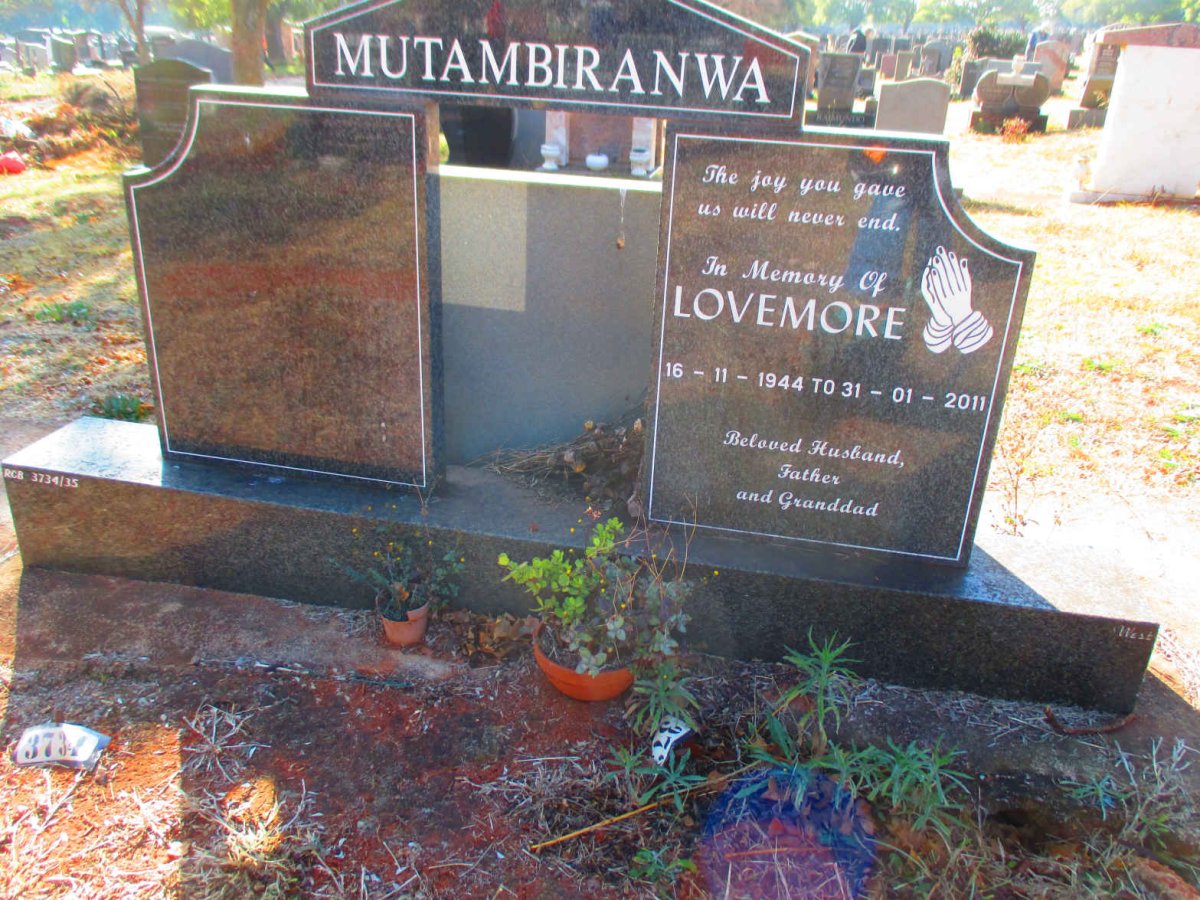 MUTAMBIRANWA Lovemore 1944-2011
