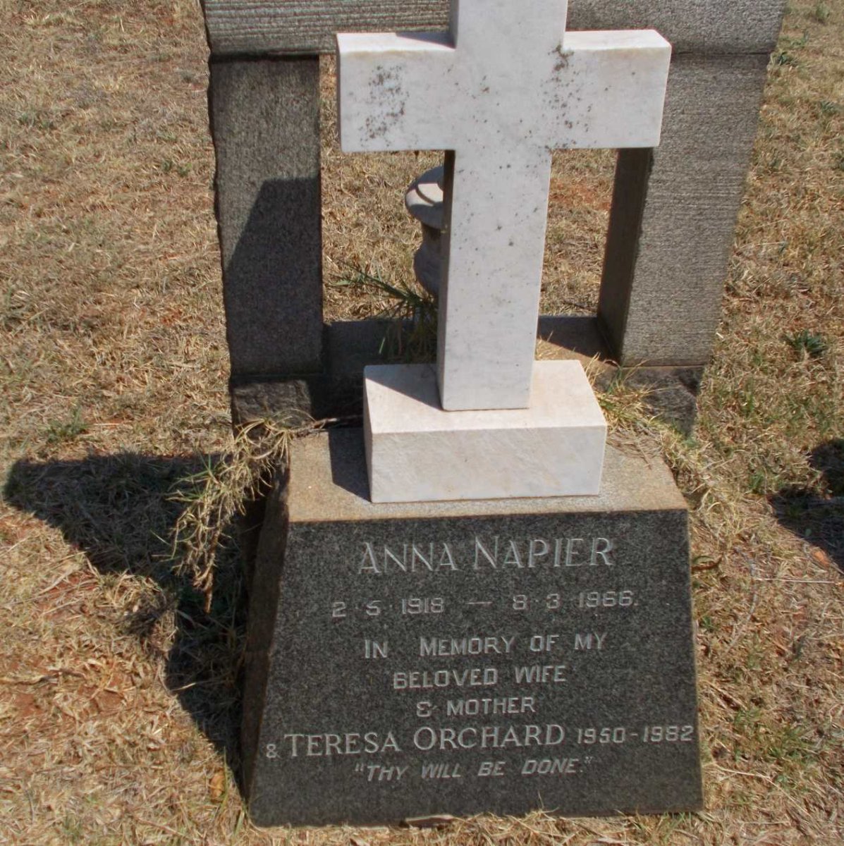 NAPIER Anna 1918-1966 :: ORCHARD Teresa 1950-1982