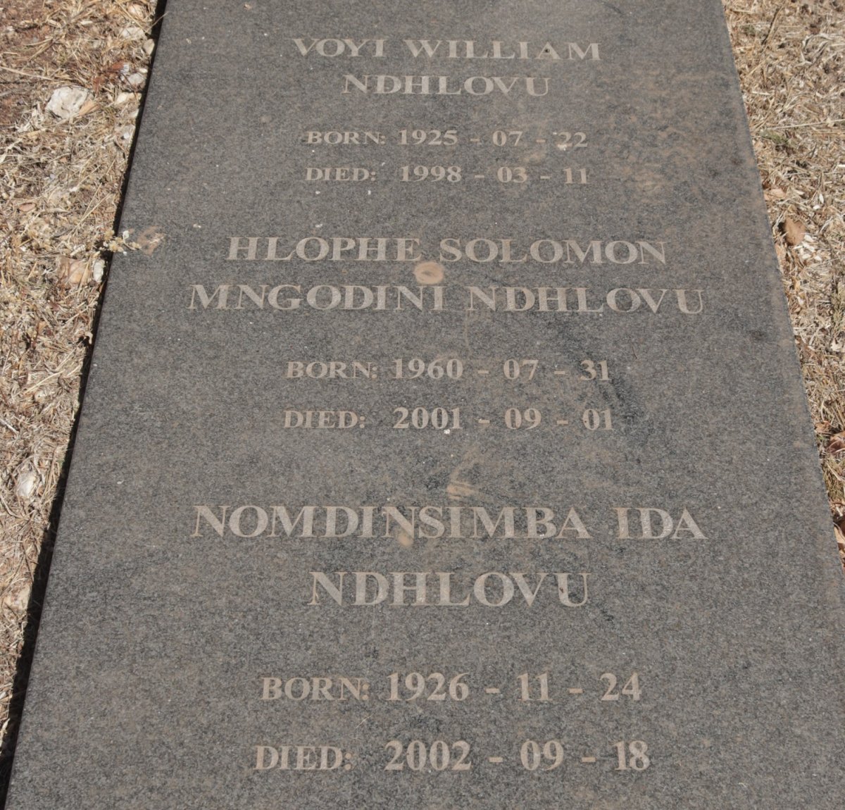 NDHLOVU Voyi William 1925-1998 :: NDHLOVU Nomdinsimba Ida 1926-2002 :: NDHLOVU Hlophe Solomon Mngodini 1960-2001