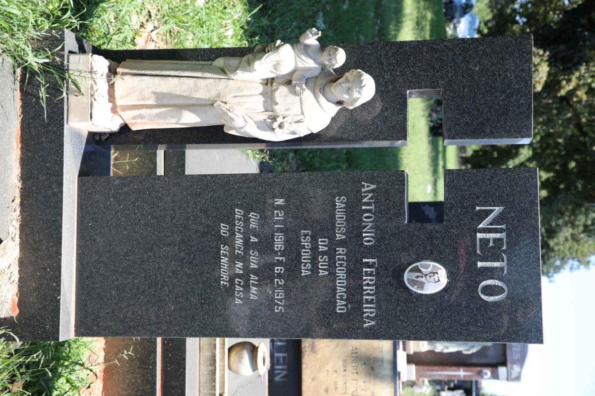 NETO Antonia Ferreiro 1916-1975