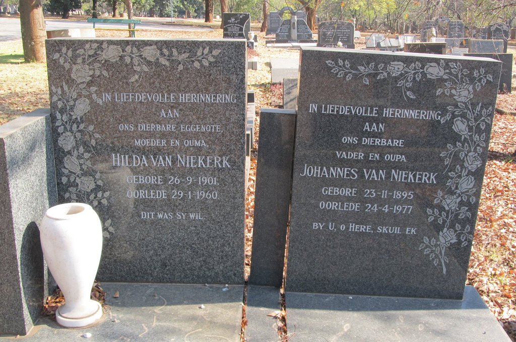 NIEKERK Johannes, van 1895-1977 &amp; Hilda 1901-1960