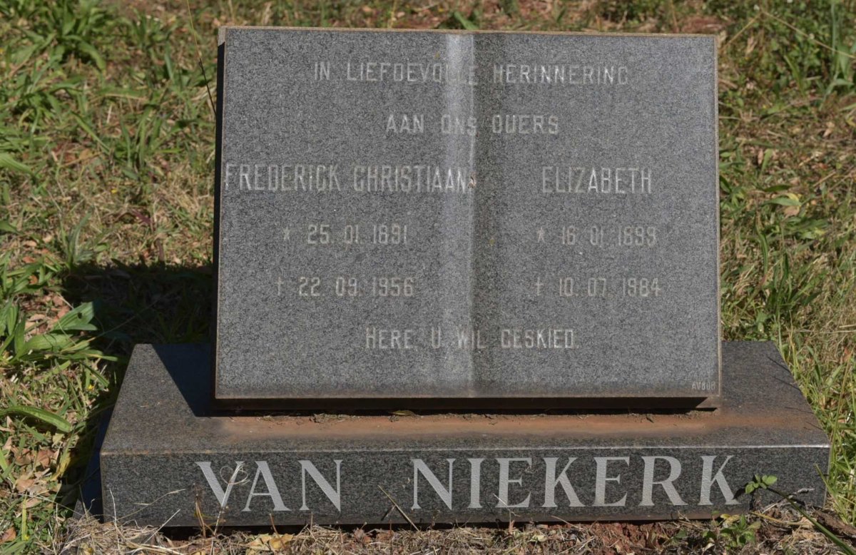 NIEKERK Frederick Christiaan, van 1891-1956 &amp; Elizabeth 1899-1984