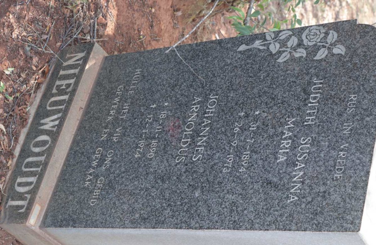 NIEUWOUDT Johannes Arnoldus 1890-1974 &amp; Judith Susanna Maria 1894-1973
