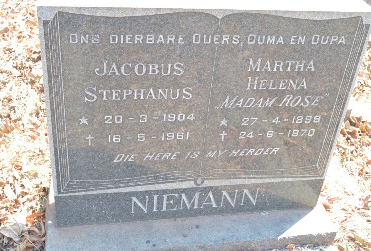 NIEMANN Jacobus Stephanus 1904-1961 &amp; Martha Helena 1899-1970