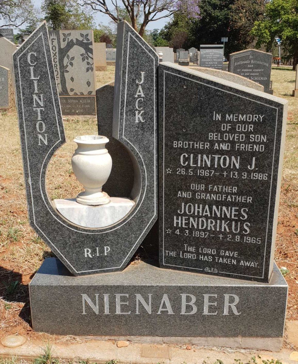 NIENABER Johannes Hendrikus 1897-1965 :: NIENABER Clinton J. 1967-1986