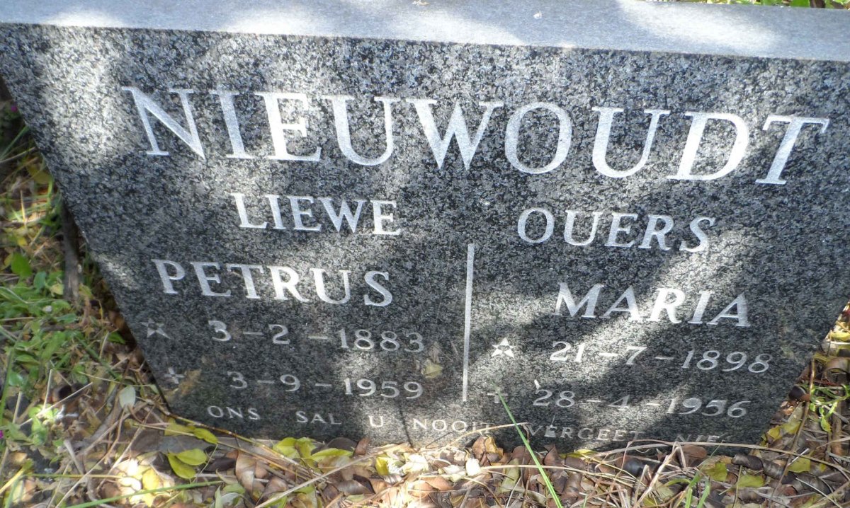 NIEUWOUDT Petrus 1883-1959 &amp; Maria 1898-1956
