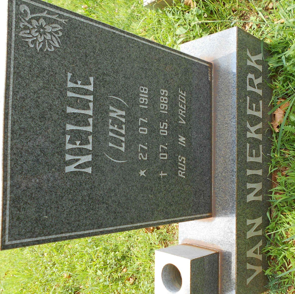 NIEKERK Nellie, van 1918-1989