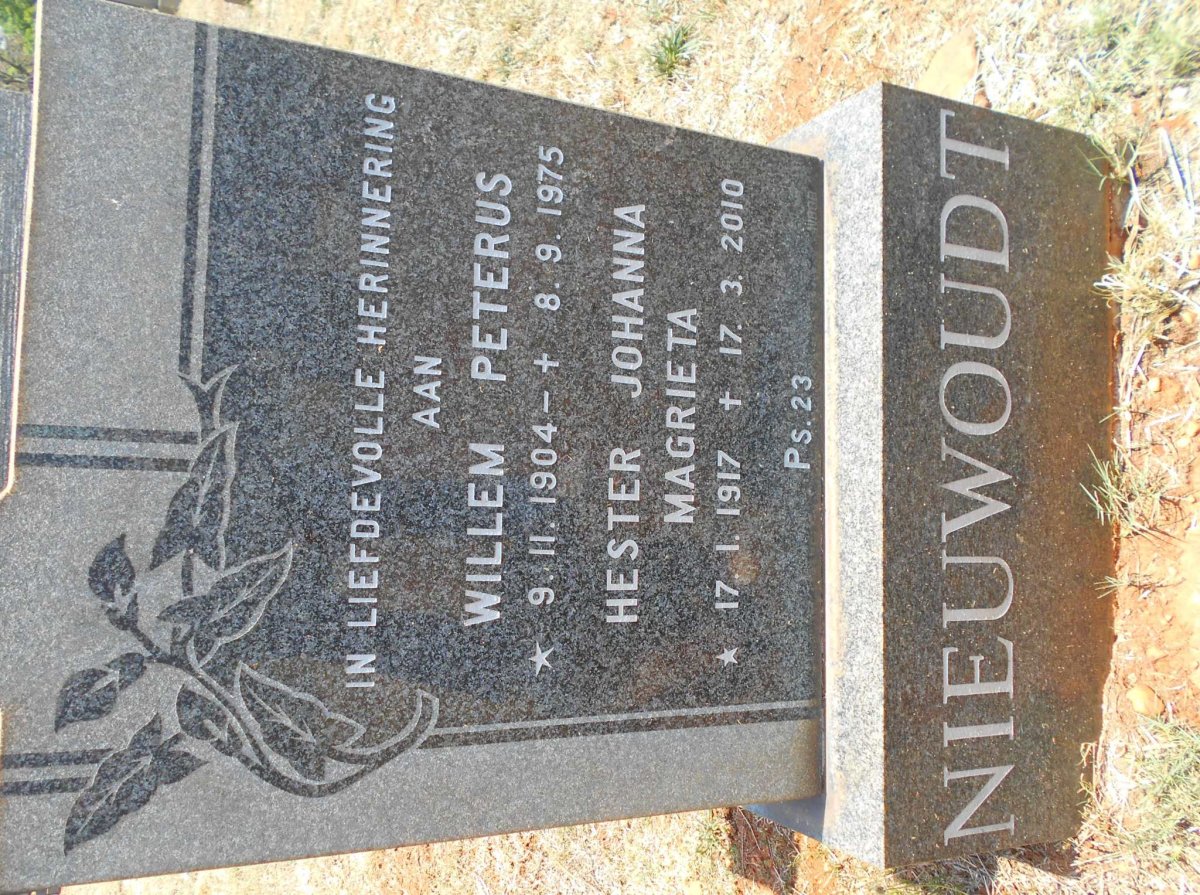 NIEUWOUDT Willem Peterus 1904-1975 &amp; Hester Johanna Magrieta 1917-2010