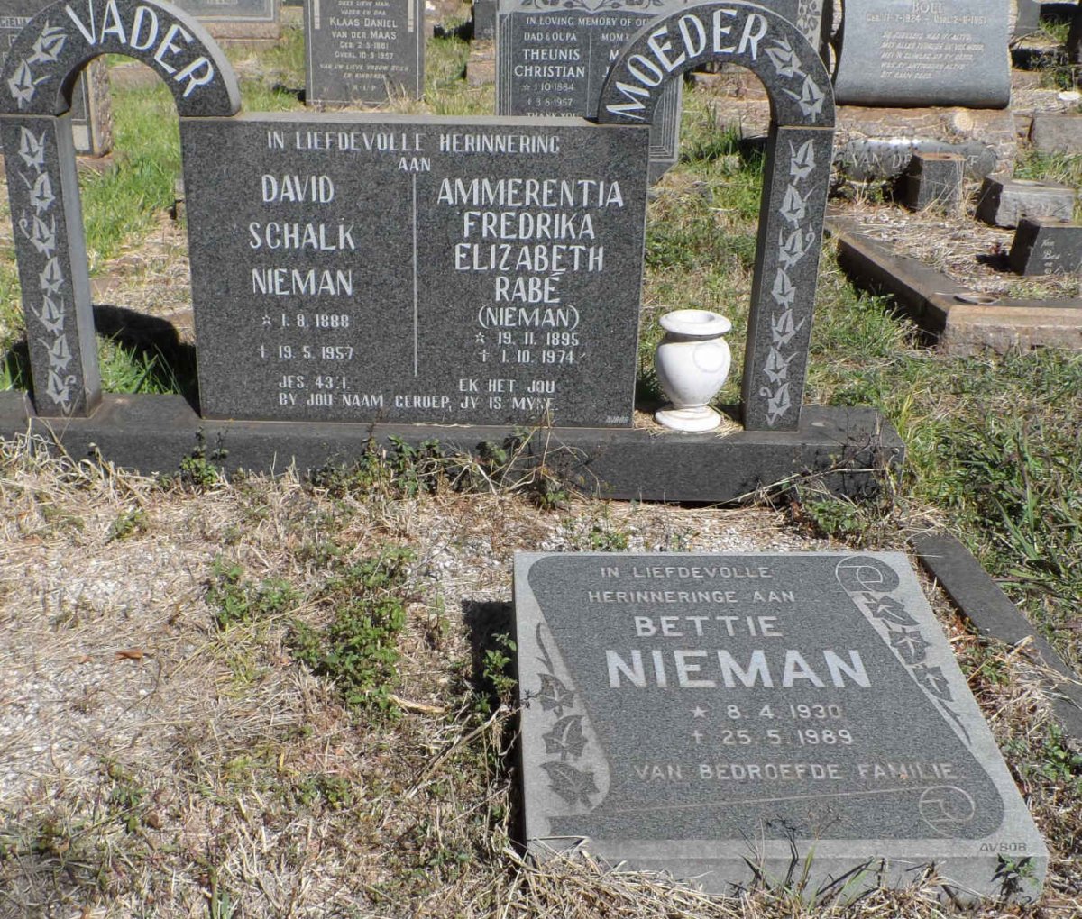NIEMAN David Schalk 1888-1957 &amp; Ammerentia Fredrika Elizabeth RABE 1895-1974 :: NIEMAN Bettie 1930-1989