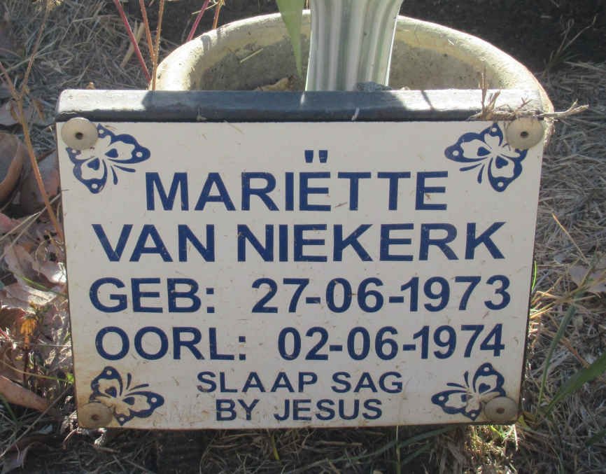 NIEKERK Mariëtte, van 1973-1974