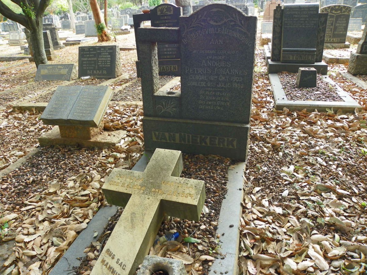NIEKERK Andries Petrus Johannes, van 1903-1952 &amp; Cornelia Marthina 1908-1954