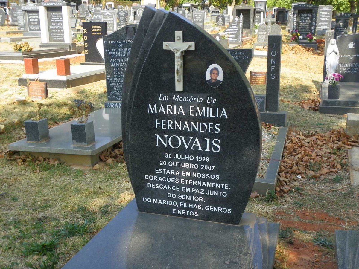 NOVAIS Maria Emilia Fernandes 1928-2007