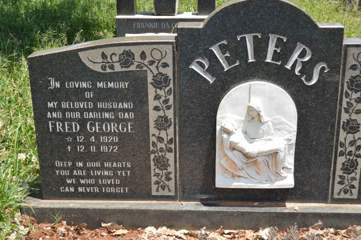 PETERS Fred George 1920-1972 &amp; Pauline 1926-1974