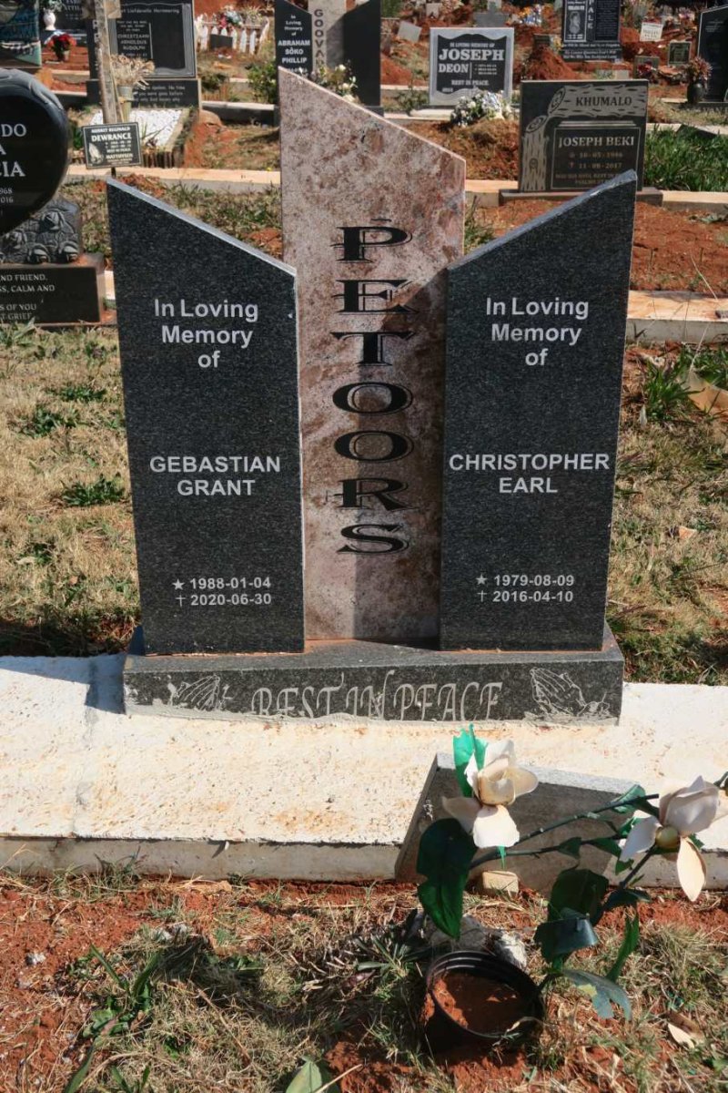 PETOORS Christopher Earl 1979-2016 :: PETOORS Gebastian Grant 1988-2020