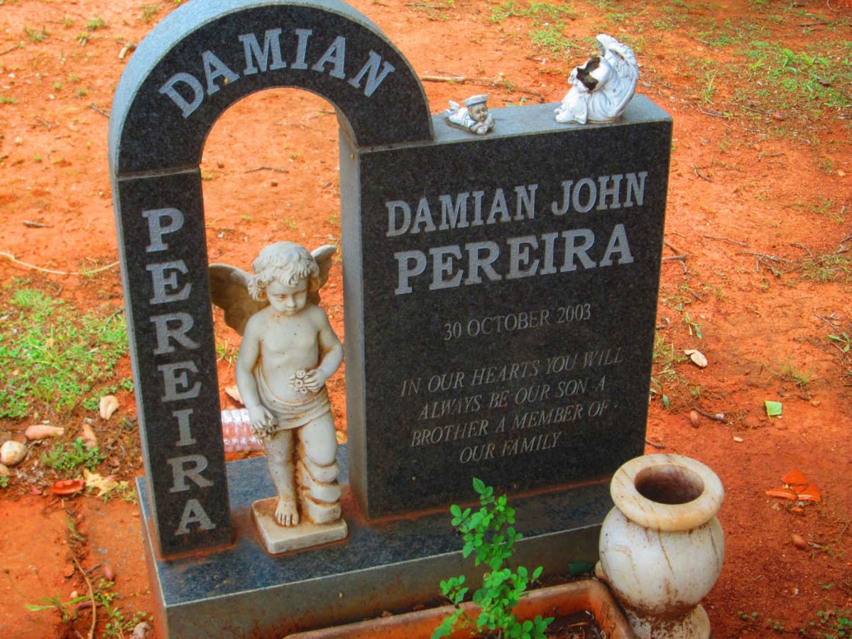 PEREIRA Damian John -2003