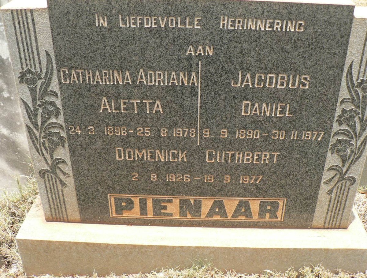 PIENAAR Jacobus Daniel 1890-1977 &amp; Catharina Adriana Aletta 1896-1978 :: CUTHBERT Domenick 1926-1977